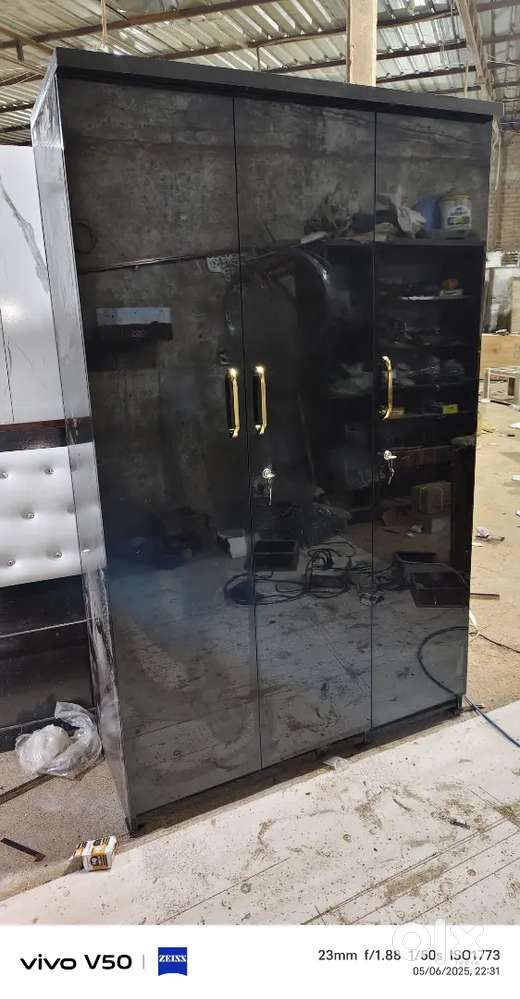 Wardrobe High glossy Engineer wood