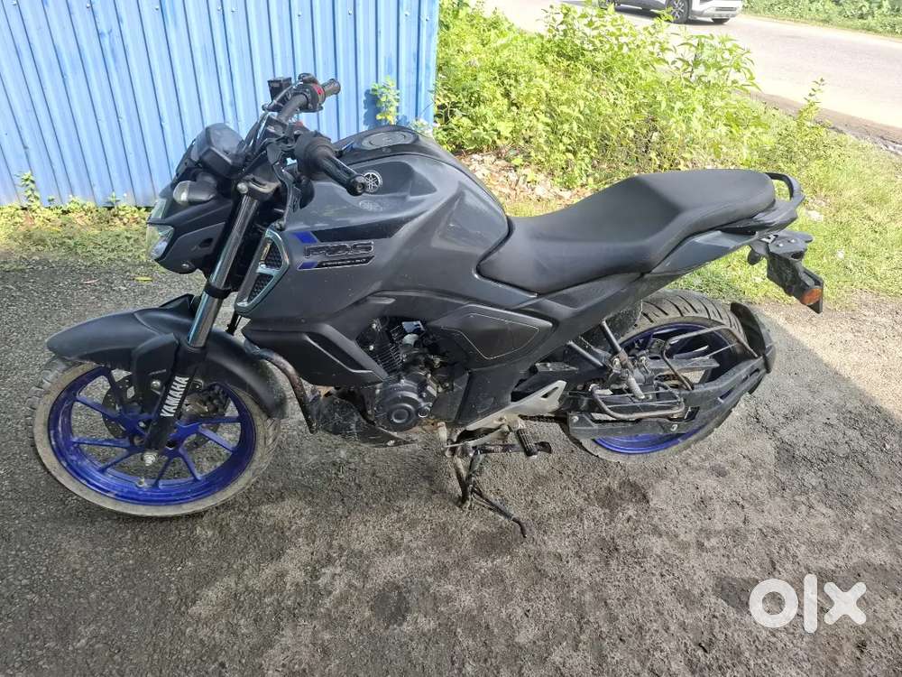 Fzs bs6 2023 model