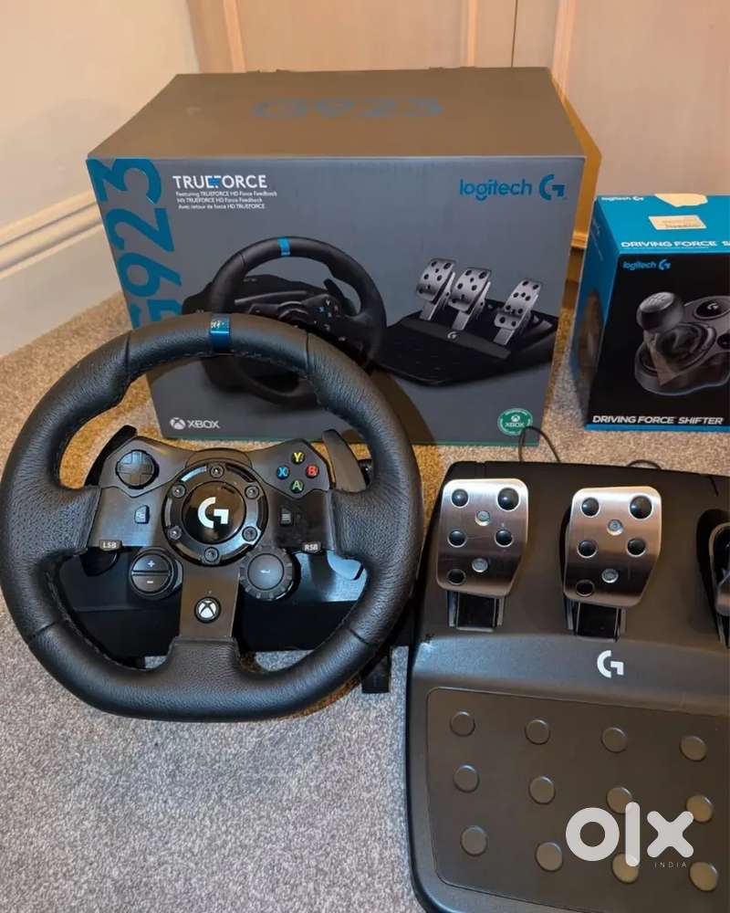 Logitech G923 Racing Wheel and Gear shifter