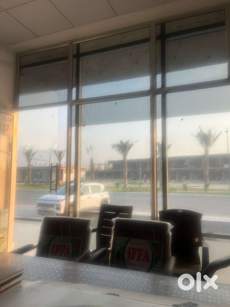 Aluminium frame door with glass