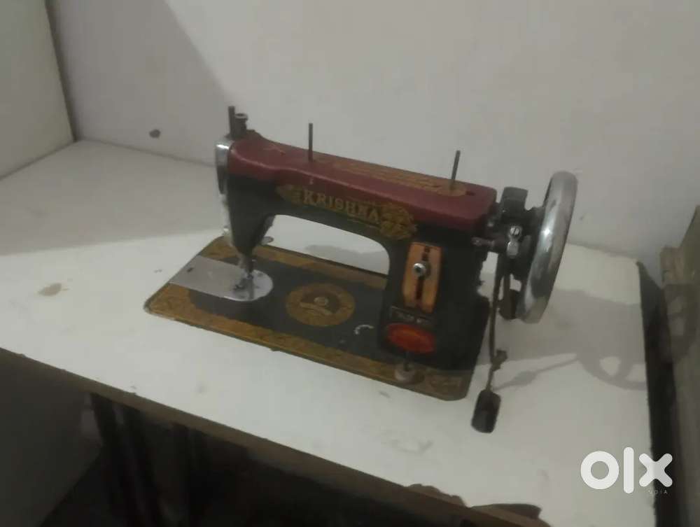 Sewing machine with all ok condition just like a new
