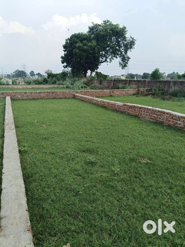 Rohania me plot lene ka sunahara mauka gangapur road par