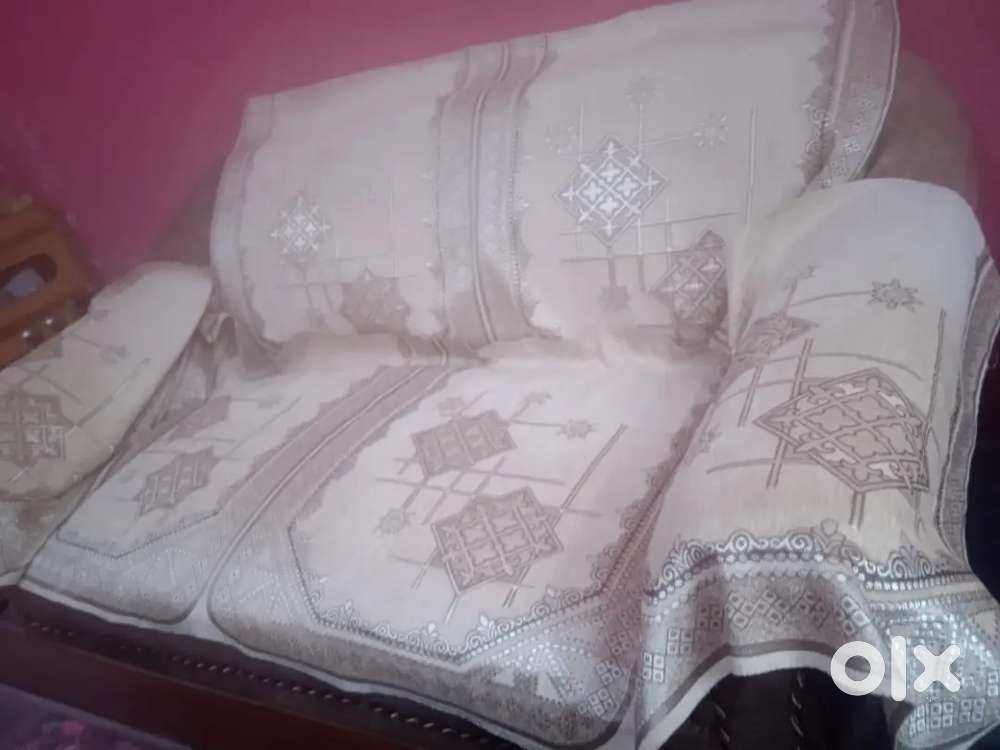 Sofa for Sale –Priced Cheap..