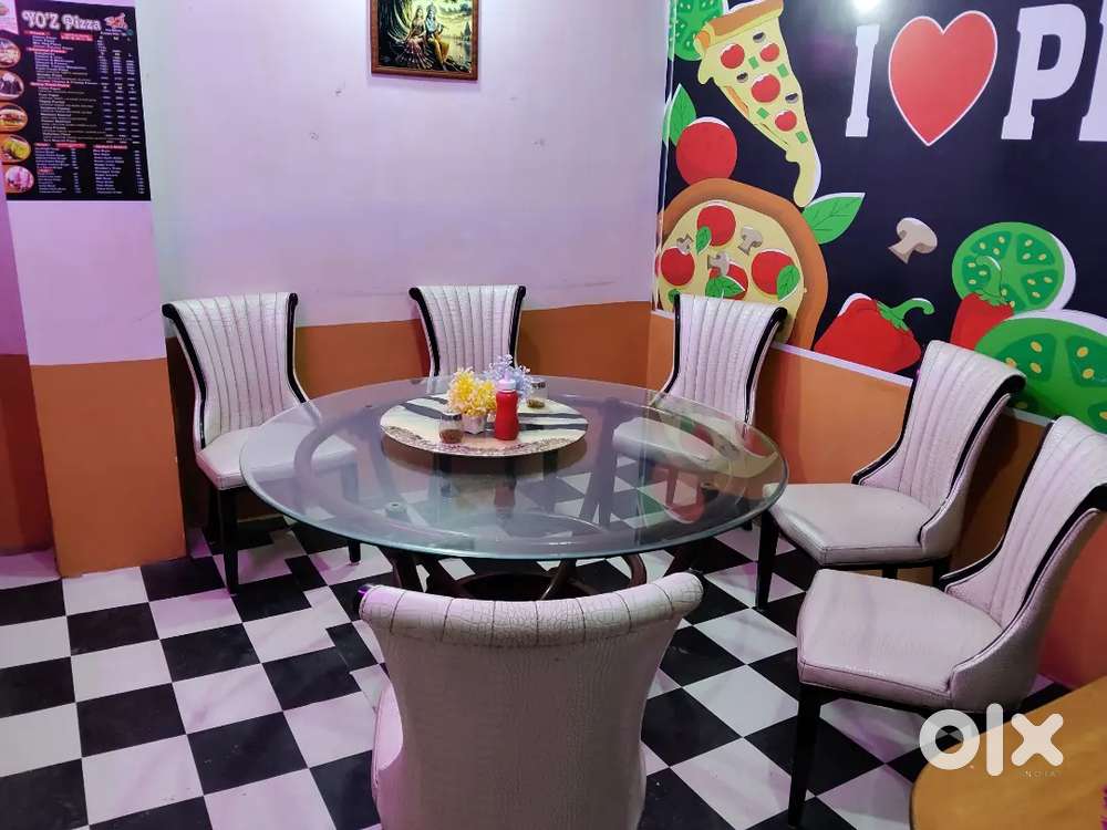 6 seater Rounded dining table