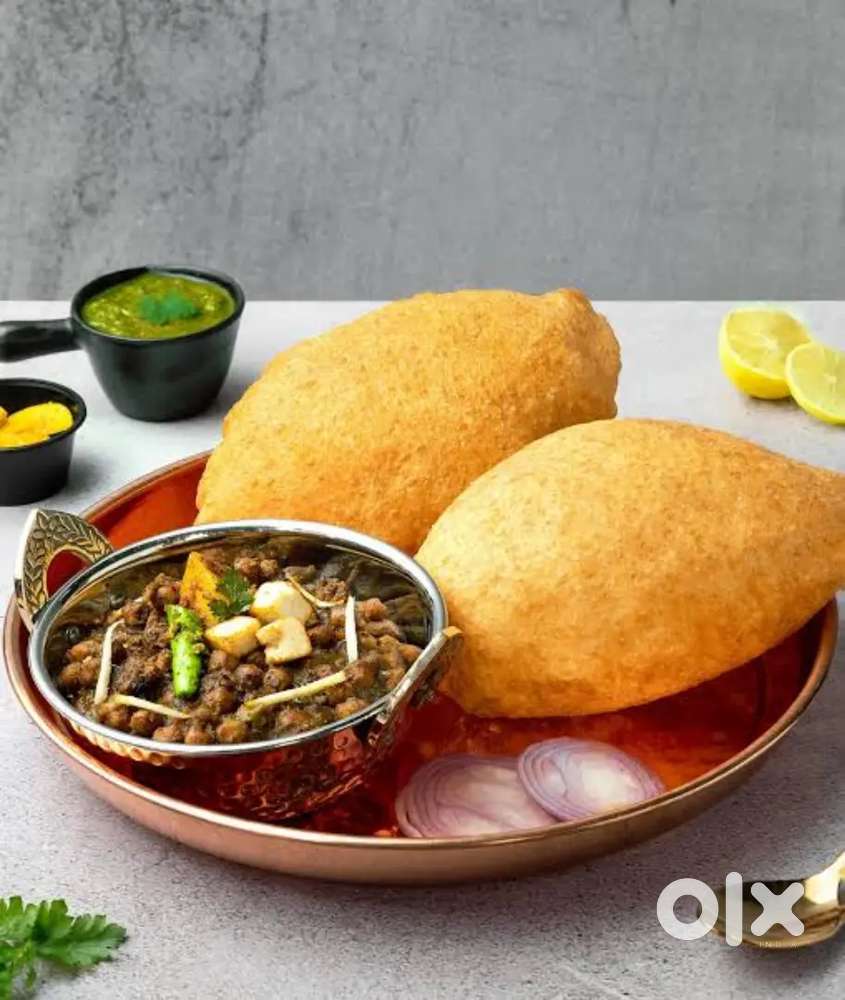 Jisko chole bhature banane ka aata ho wo contact kre plzz