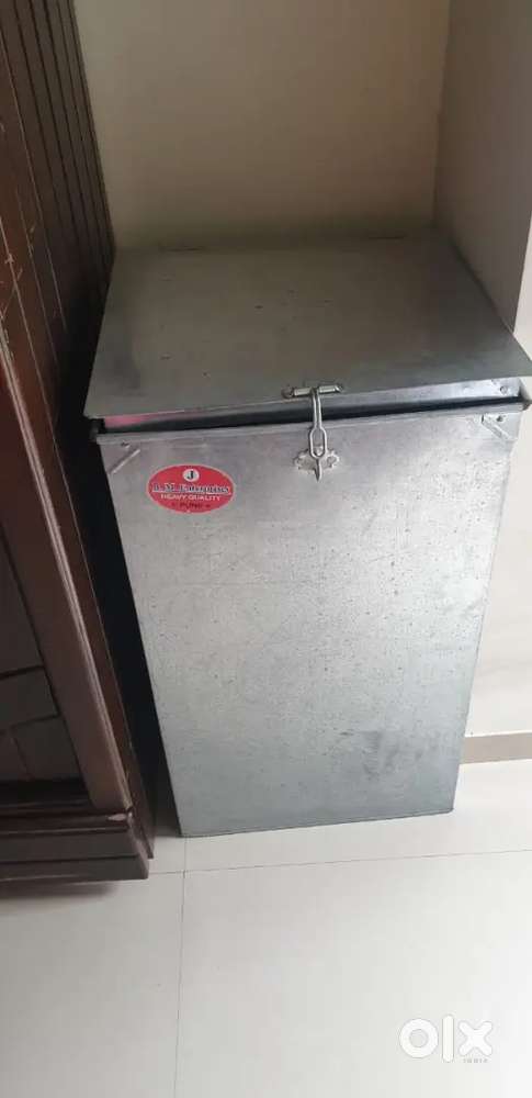 Grains storage unit