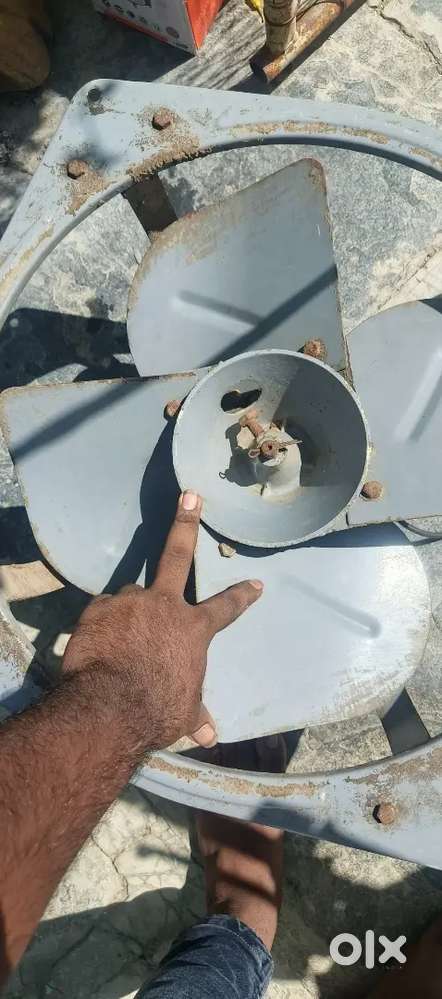 Fan 1/2 hp motor rs 2000