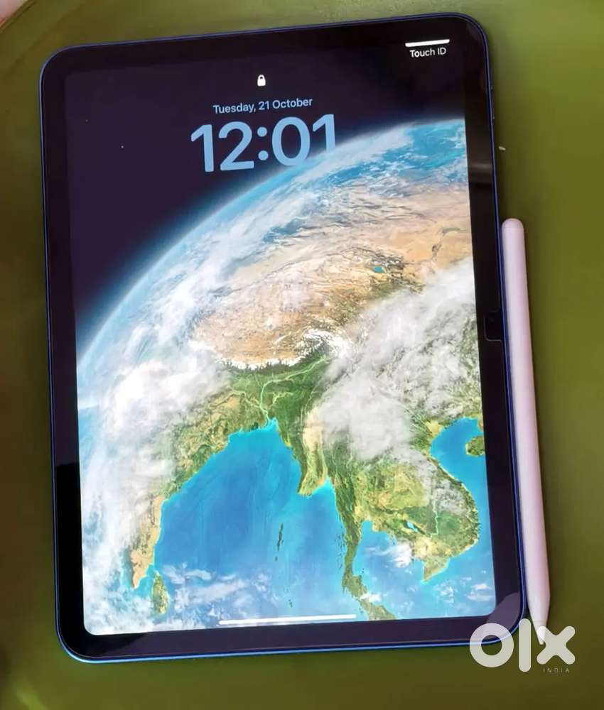 Apple iPad A16 WiFi 128GB  Latest Processor  Pen + Cover