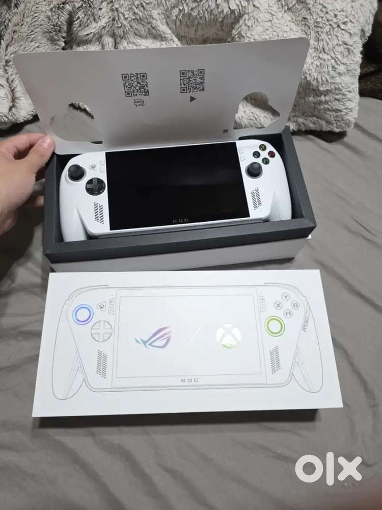 ASUS ROG XBOX Ally 7 Touch FHD 120Hz Gaming Handheld Ryzen Z2 A