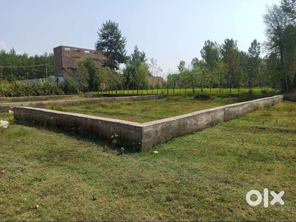 PLOT FOR SALE
