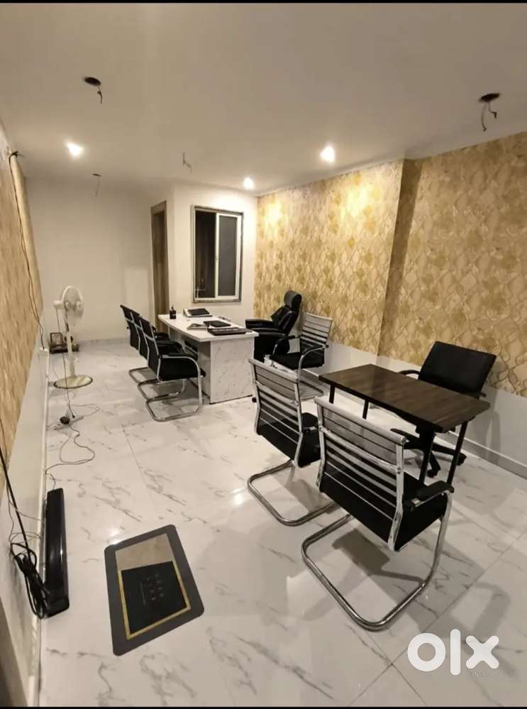 First floor Office for rent without furniture