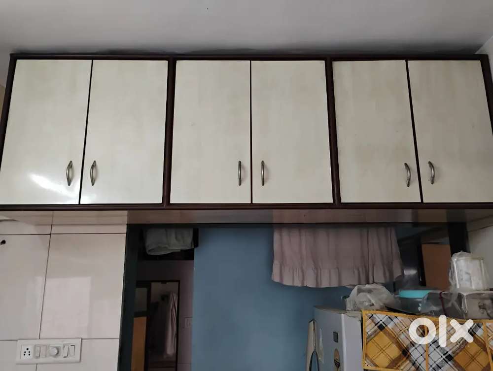 2 Kitchen storages