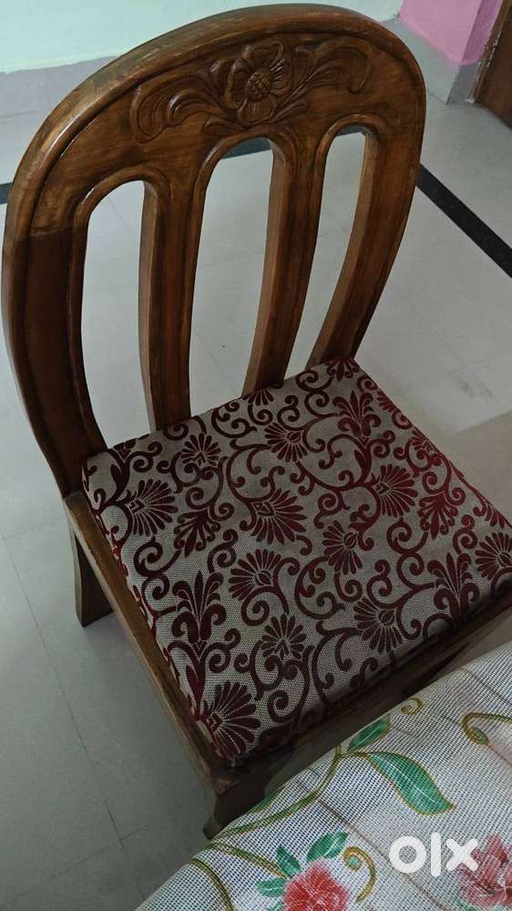 Teak wood 6 sitter dining set