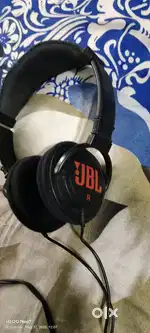 JBL HEADPHONES