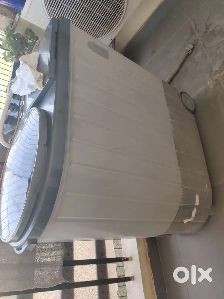 Whirlpool Semi-Auto 10+kg ( under warranty)