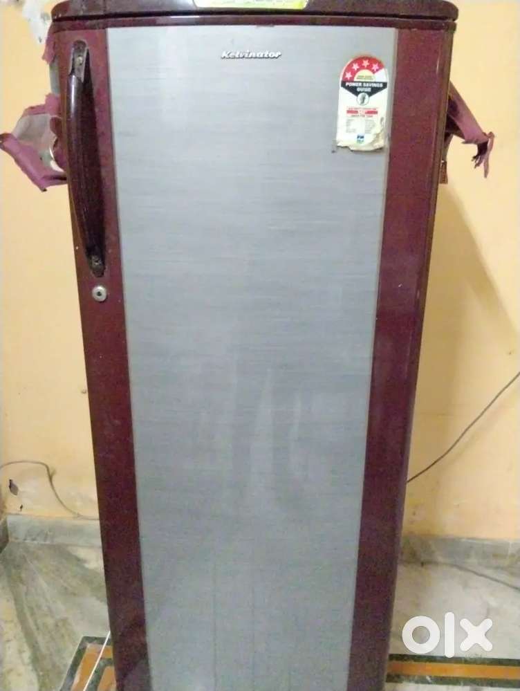 Kelvinator fridge ( 5 star )