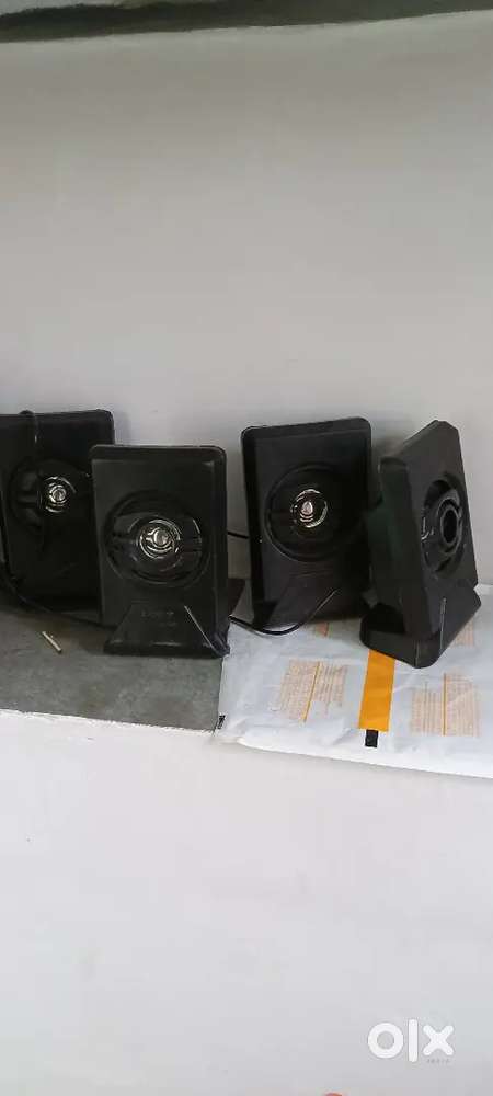 Sony bass boosted spikers High Quality good sound and Good Condition