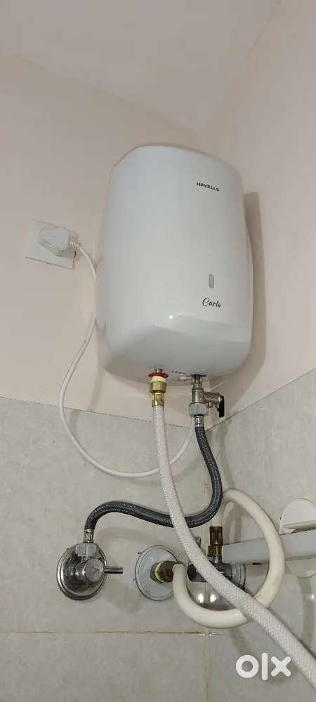 Havells Carlo imstant water heater 5Liter's  3 months old