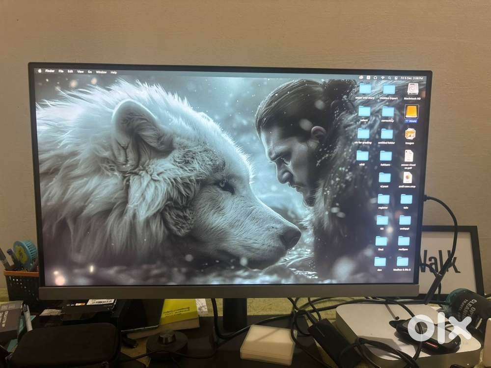 Benq pd2706u designer monitor and mac min m2