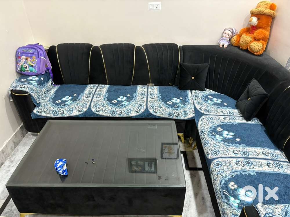 Corner Sofa Set With Table