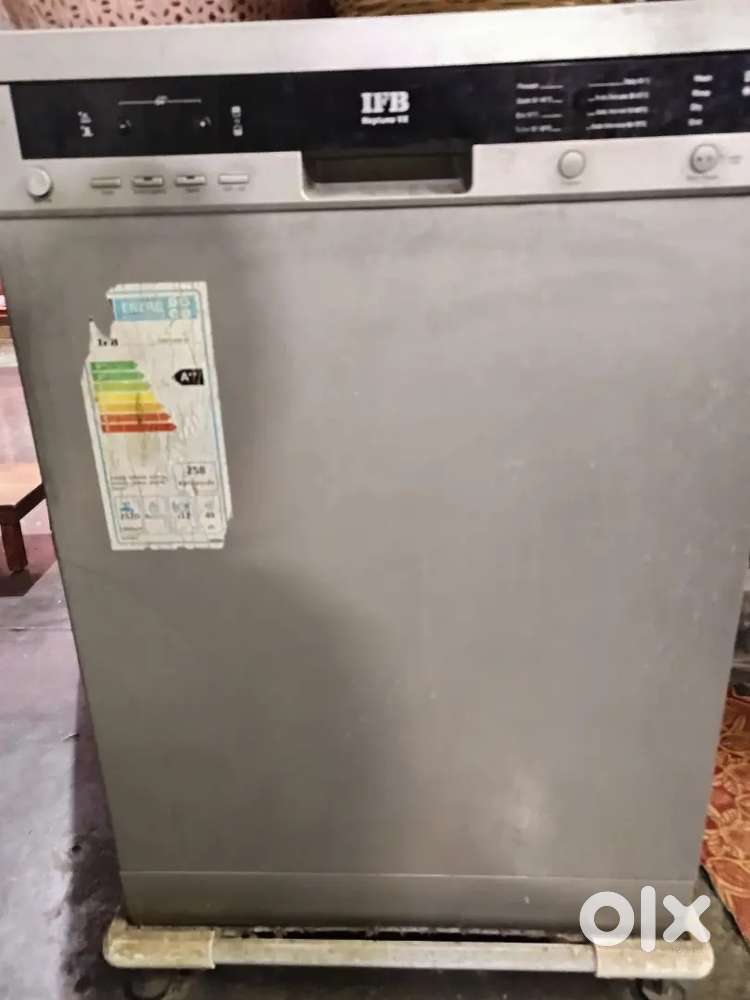 Dish washer