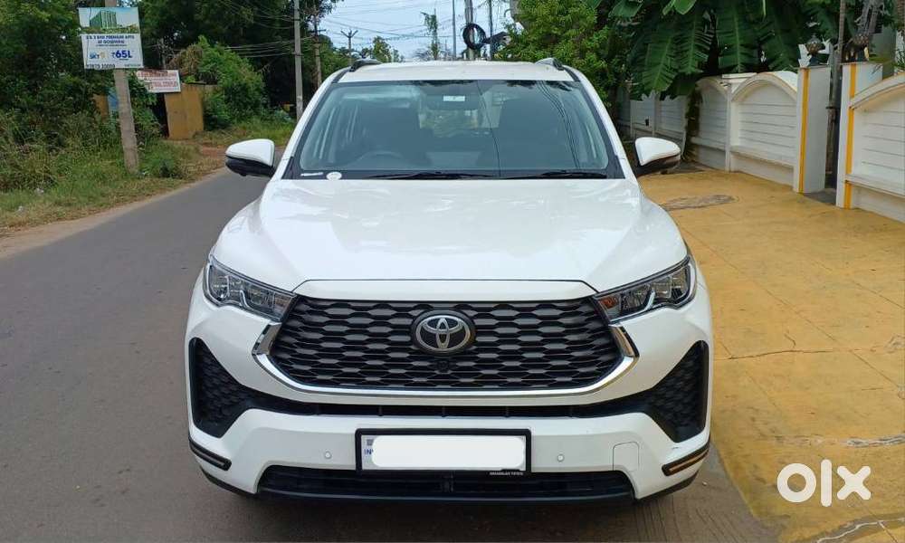 Toyota Innova Hycross 2.0 VX Hybrid 7 STR, 2024