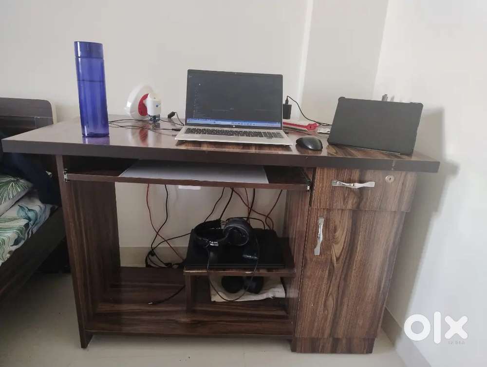 Computer Table