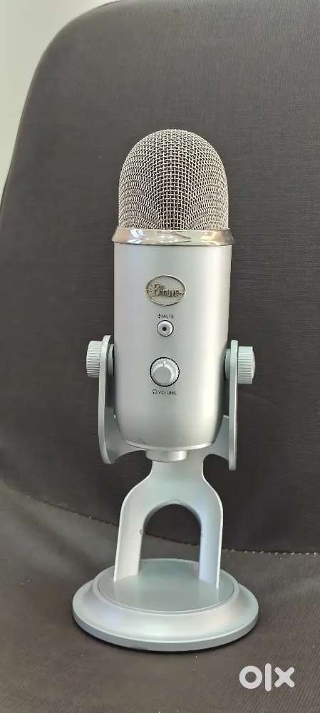Blue Yeti Microphone (USB)