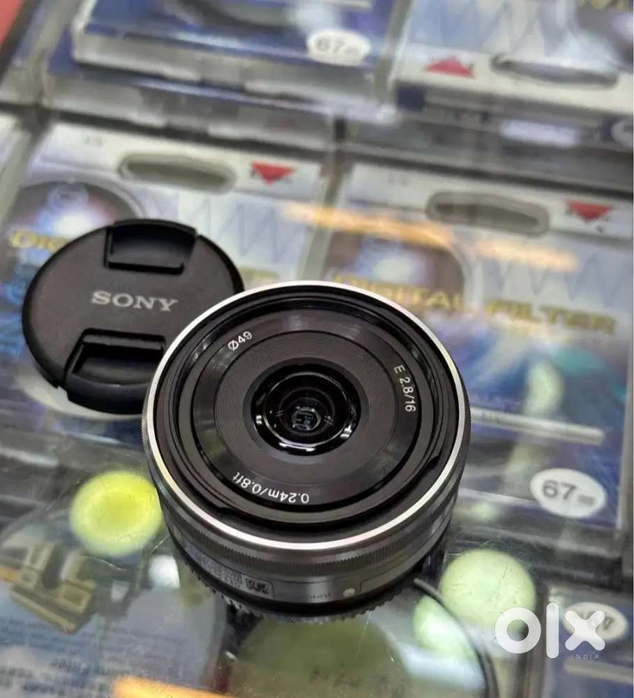Sony 16mm 2.8 lens rs 5999
