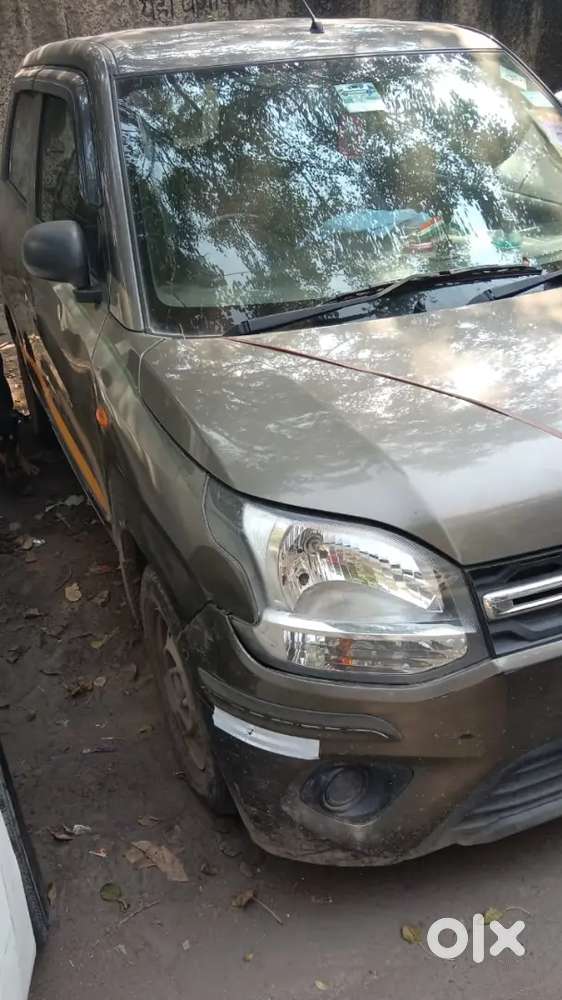Driver chaiye jo raat me gadi chla sake