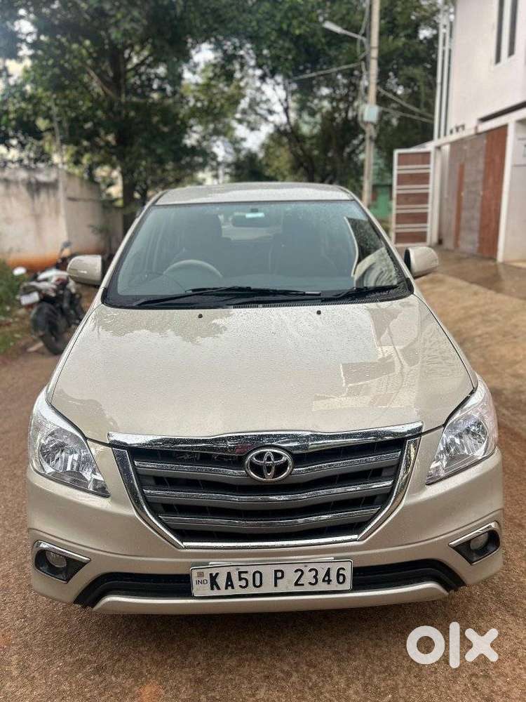 Toyota Innova 2.5 V 7 STR, 2015, Diesel