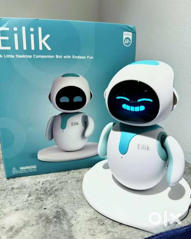 Eilik cute robot toy