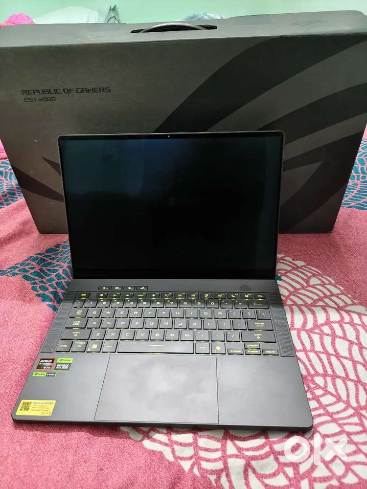 Asus Rog Zephyrus G14 OLED AMD Ryzen 9 RTX5070TI