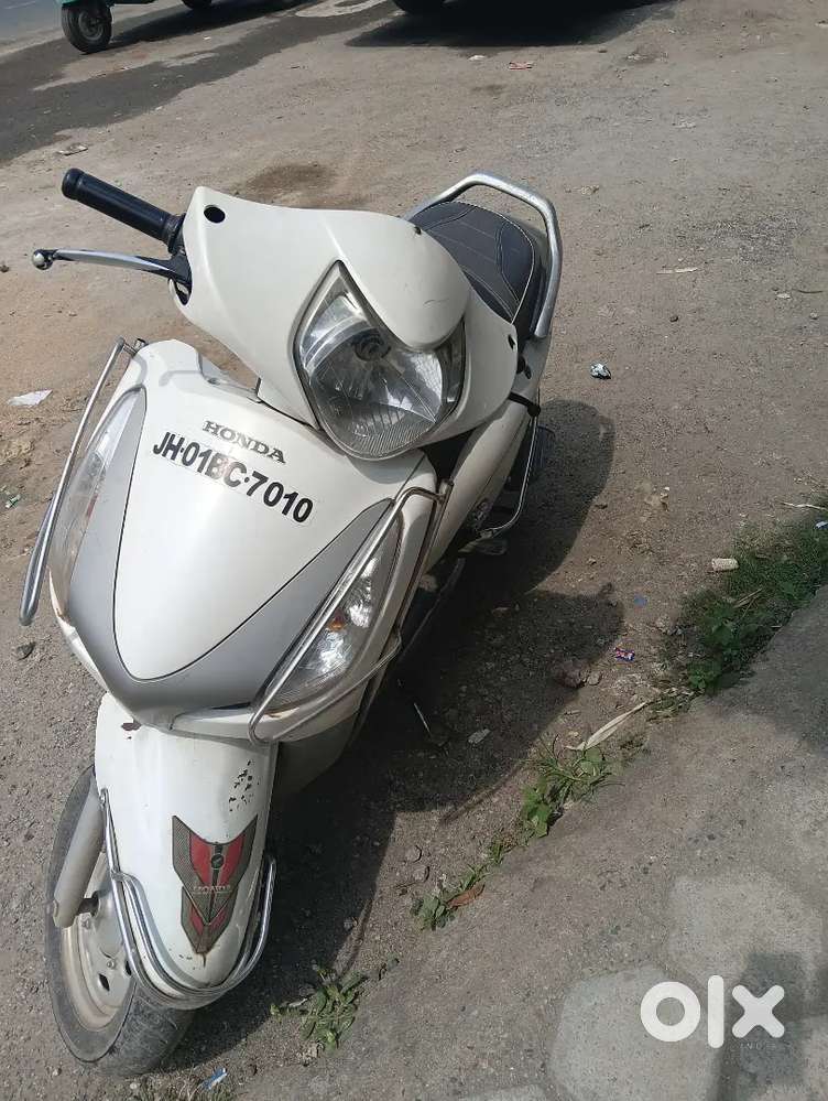 2nd owner fresh condition 4 challan available hai