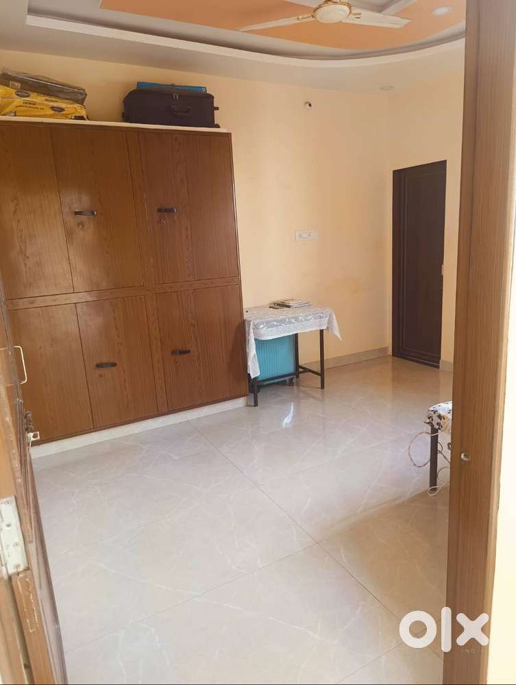 (For one girl)One seperate room for a girl available in two bhk