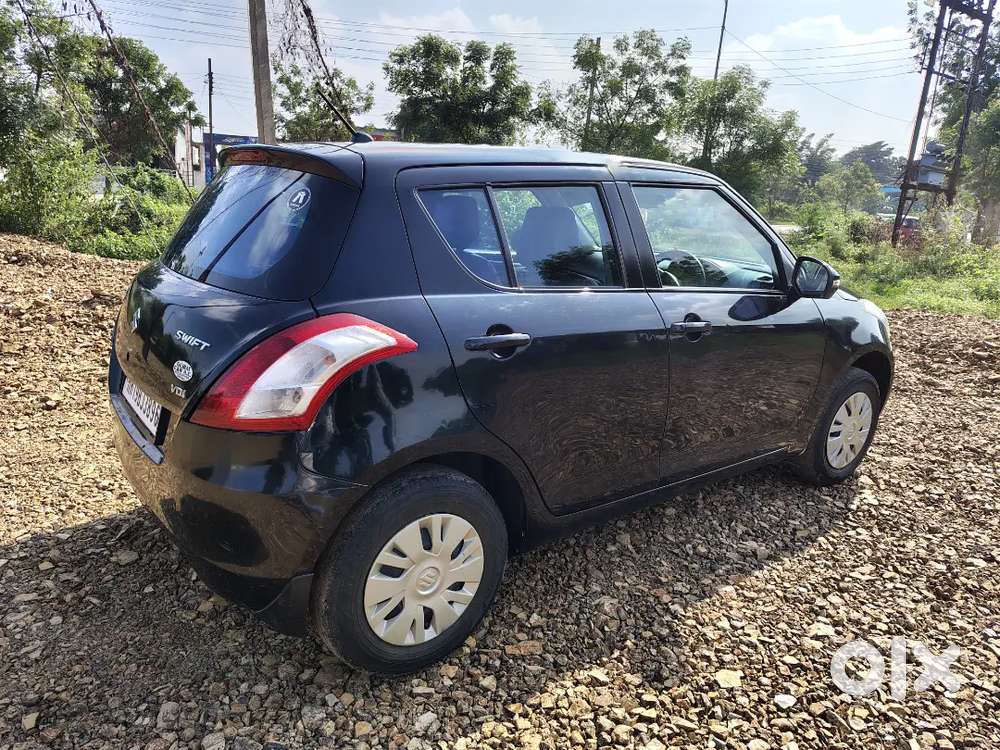 ब्लॅक कलर स्विफ्ट व्हीडीआय