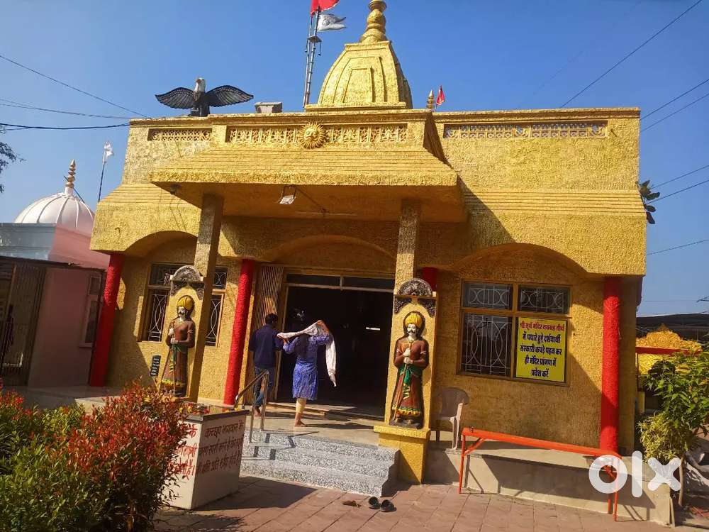 Only 1 room attach letbath