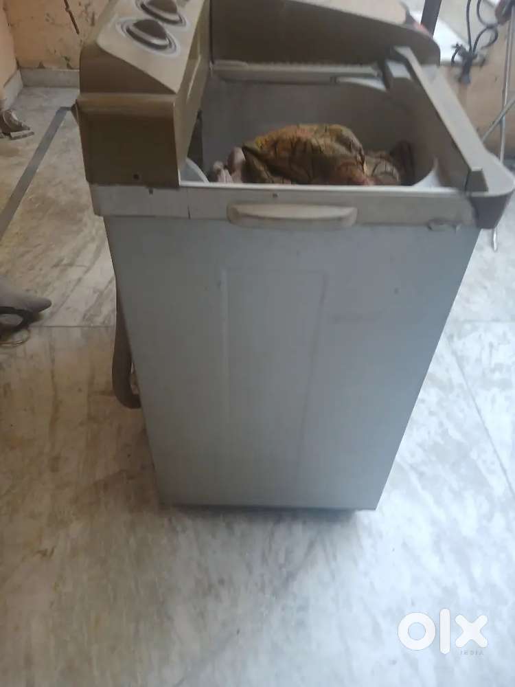 Whirlpoll Top Load Washing Machine 2011 model