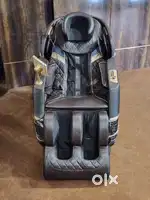 AI powered automatic Massage chair