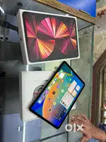 Apple ipad pro. 11 inch 3rdg. M1 chip 128gb wifi. Like new with box ac