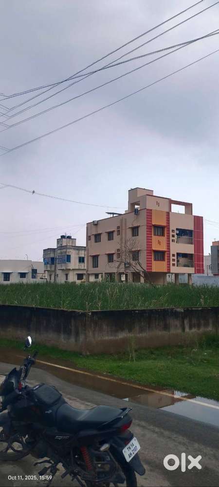 950 sqcmda plot  sale in pallikaranai oill mill bus stop