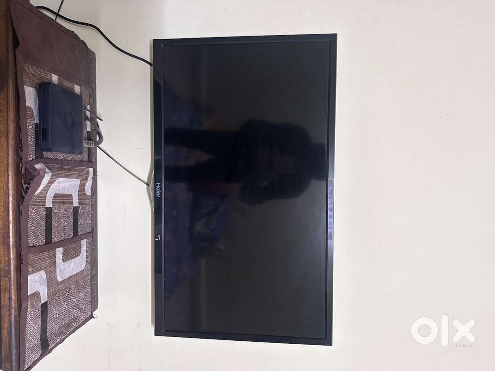 Hair 32 inch tv