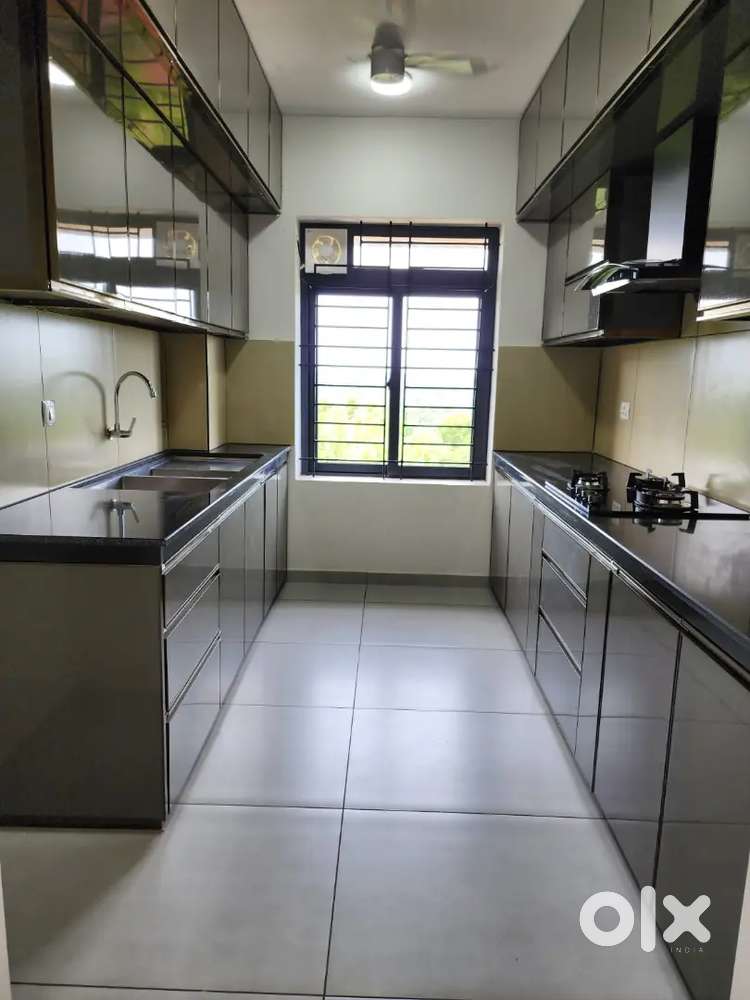 2bhk semi furnished flat for rent near hilitte mall