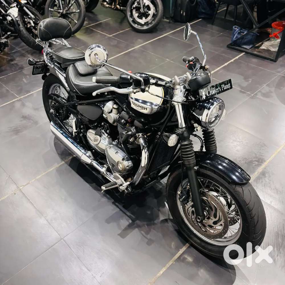 TRIUMPH BONNEVILLE SPEEDMASTER