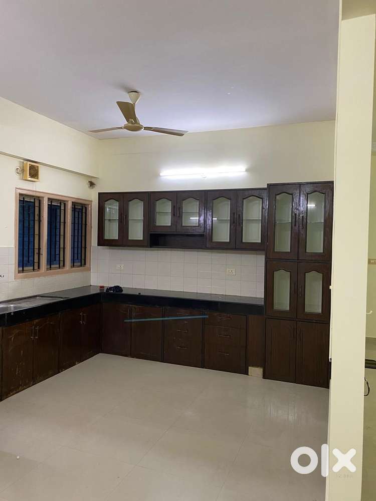 3BHK semi furnished  flat in prime location, Mangalore