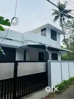 Individual closed compound house