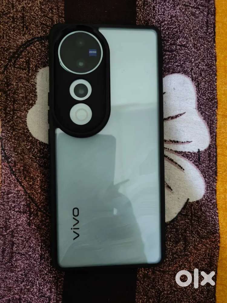 Vivo V40 Pro 12 gb ram 512 internal storage