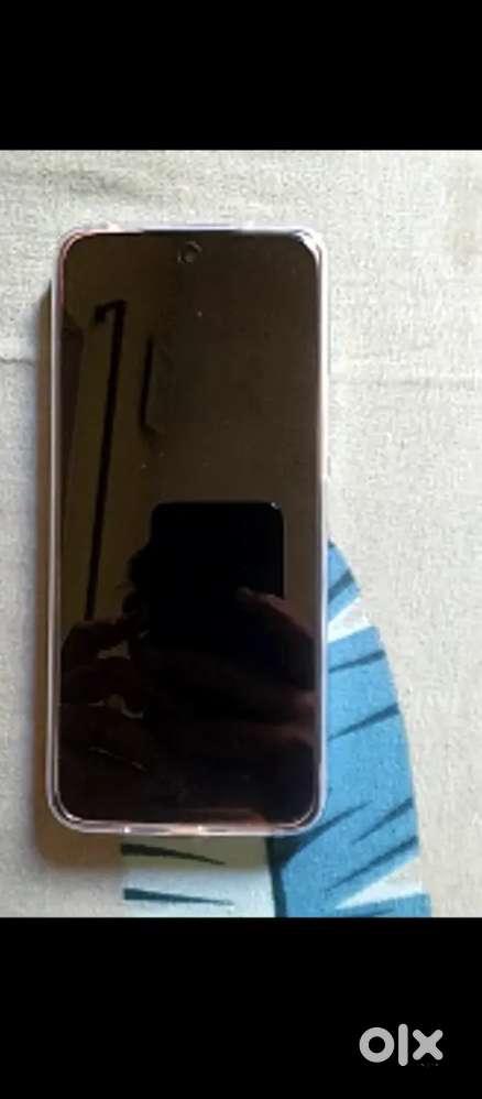 Bilkul naya phone aaya
