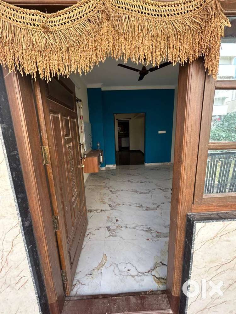 2bhk flat available for lease