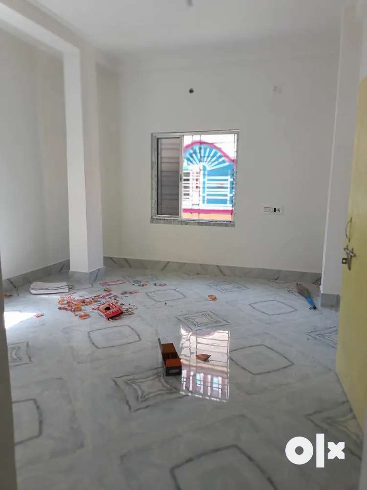One BHK flat for rent in Kestopur just rs-6,600 restrictionfree couple